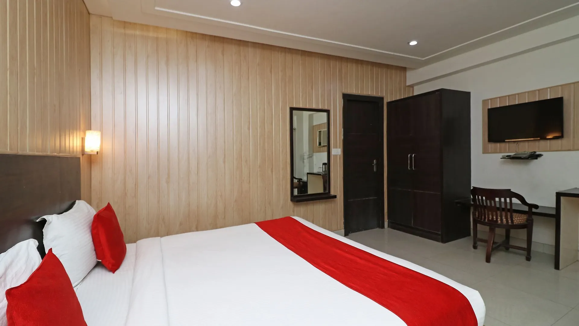 Oyo 9993 Hotel Idea Inn Agra