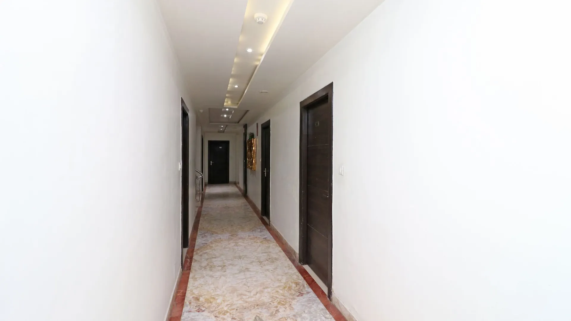 Oyo 9993 Hotel Idea Inn Agra  Agra (Uttar Pradesh)